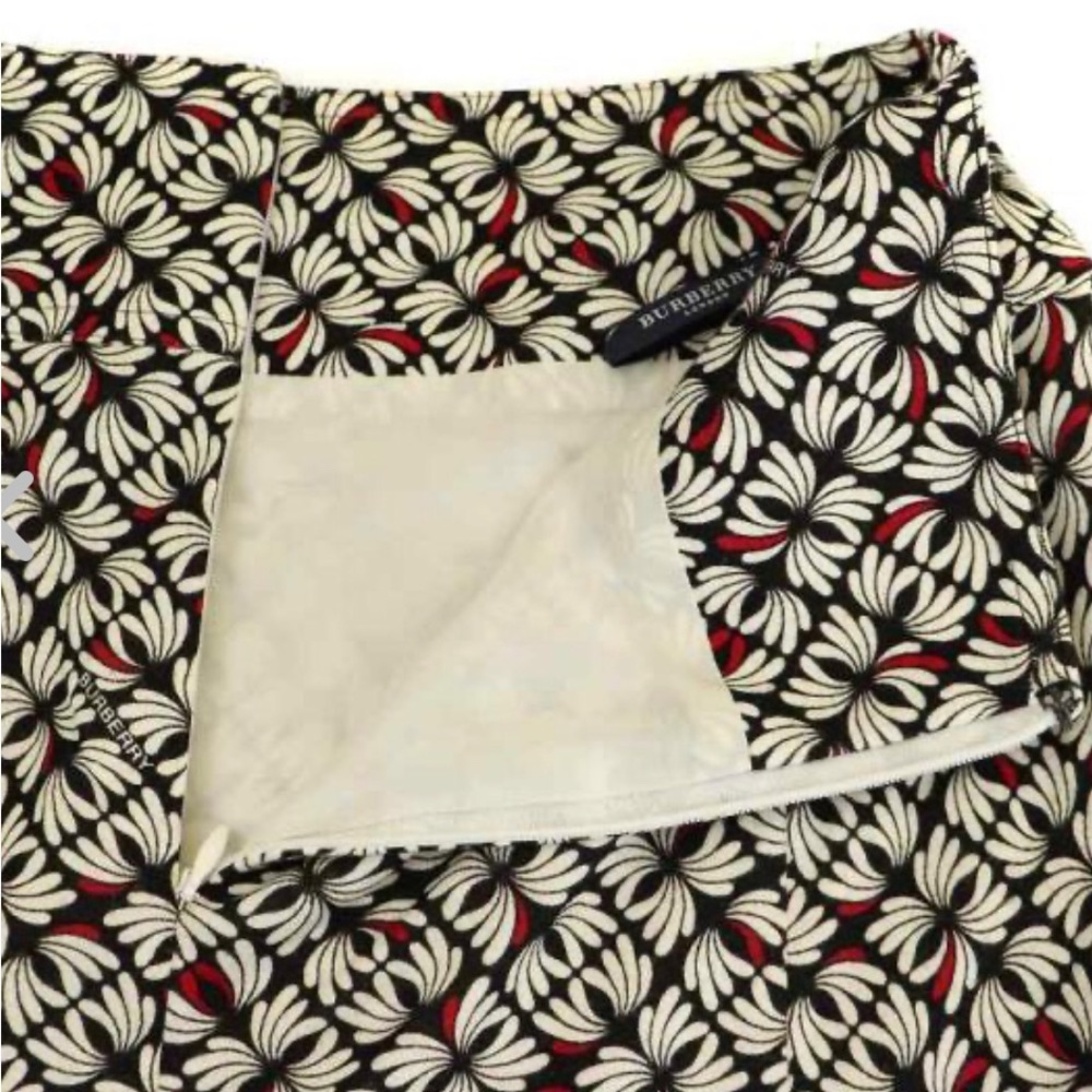 BURBERRY LONDON Flare Skirt Knee Length All Over Pattern 36 Black White small - Picture 6 of 14